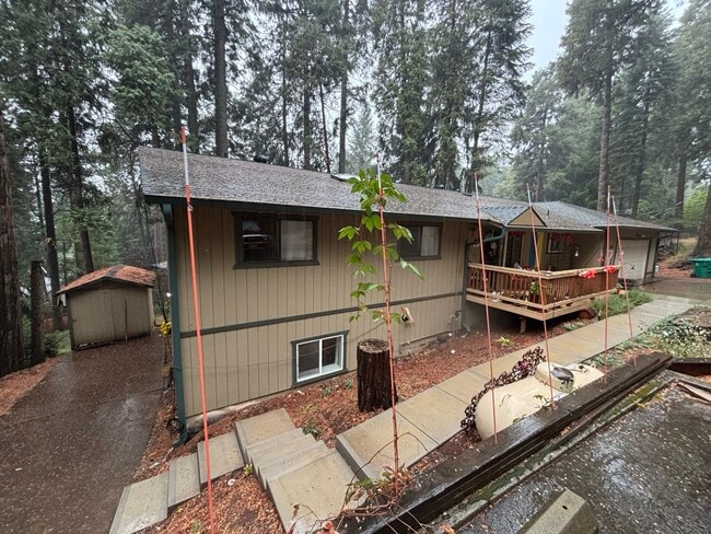 Building Photo - 2854 Viona Rd