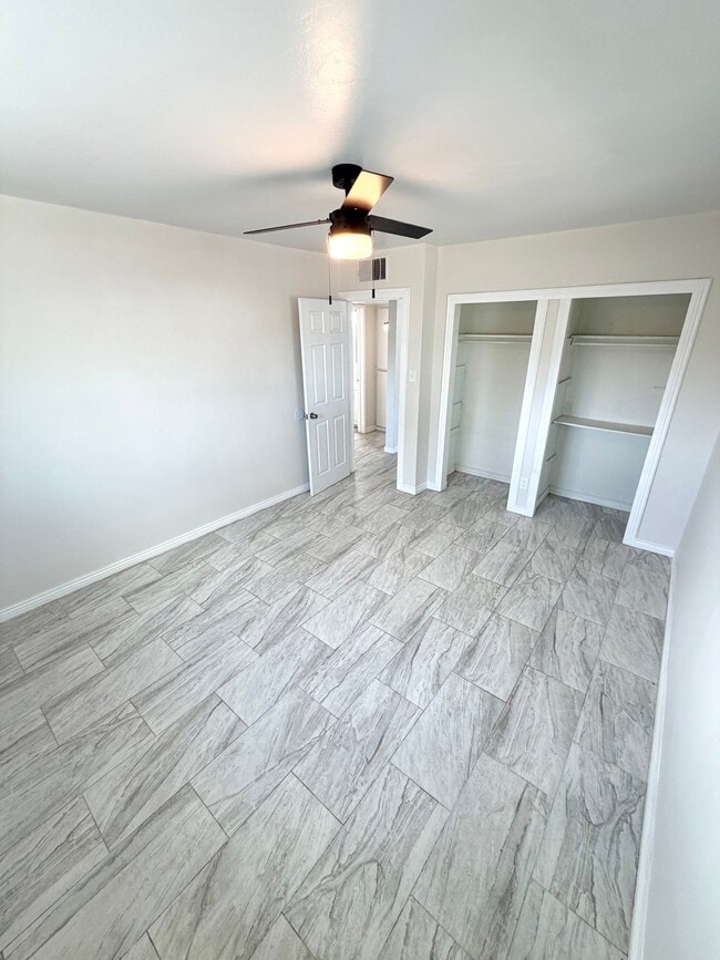 Building Photo - 8102 N 30th Dr