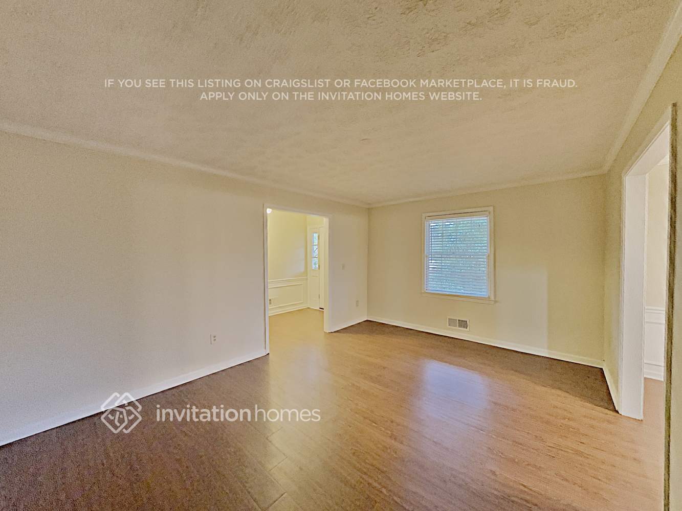Building Photo - 3913 Plantation Dr