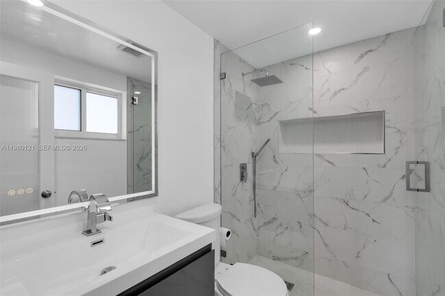 Building Photo - 2430 Key Largo Ln