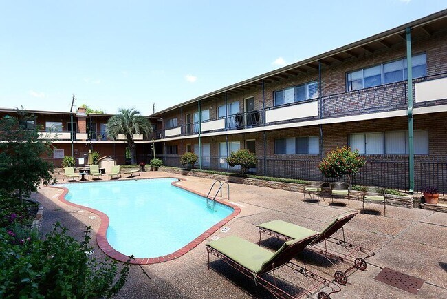 Building Photo - 3809 N Braeswood Blvd