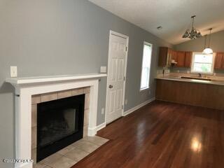 Building Photo - 107 Live Oak Dr