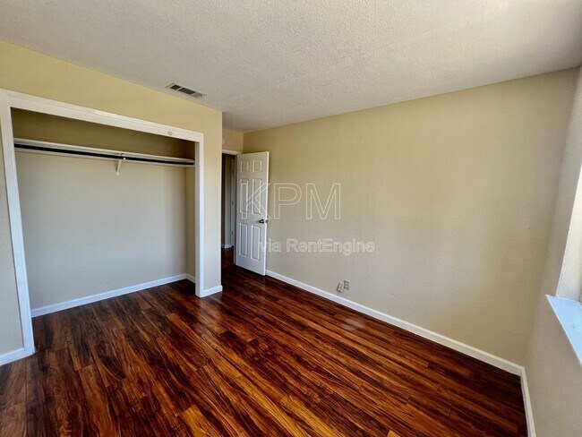 Building Photo - 2946 Peachtree Dr