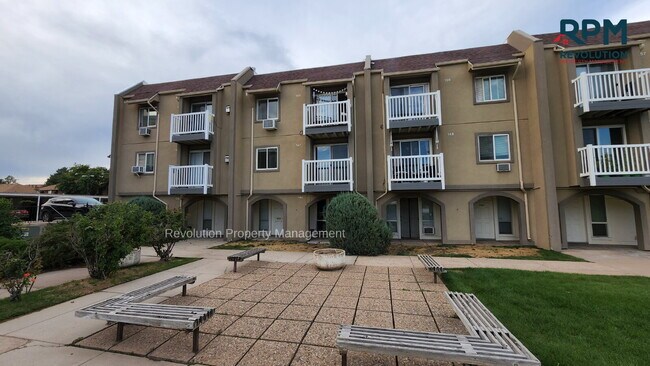 Building Photo - 2 Bedroom Condo in Ogden!