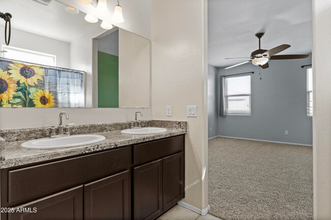 Building Photo - 4972 E Living Stone Way