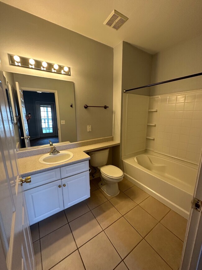 Building Photo - 2331 Whitemarsh Way