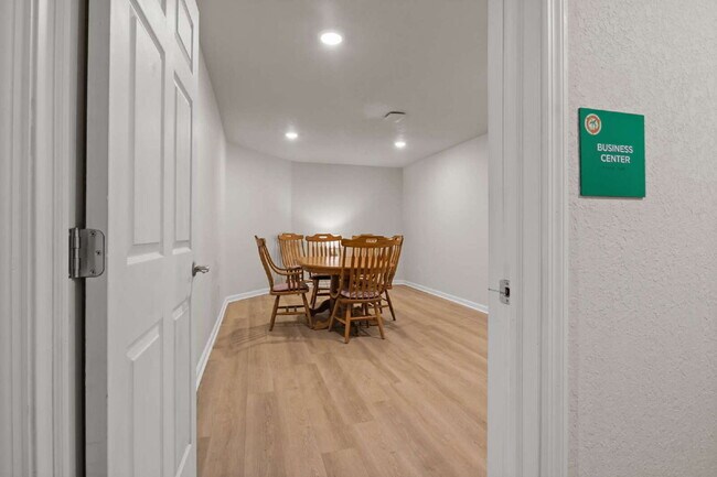 Building Photo - 260 Spanish Moss Cir