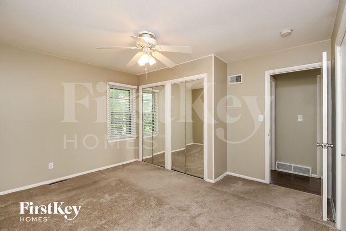 Building Photo - 9313 Richmond Dr