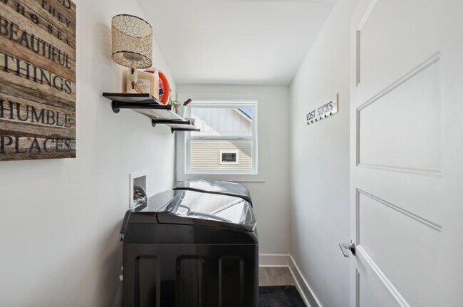 Building Photo - 828 Kirkwood Ave