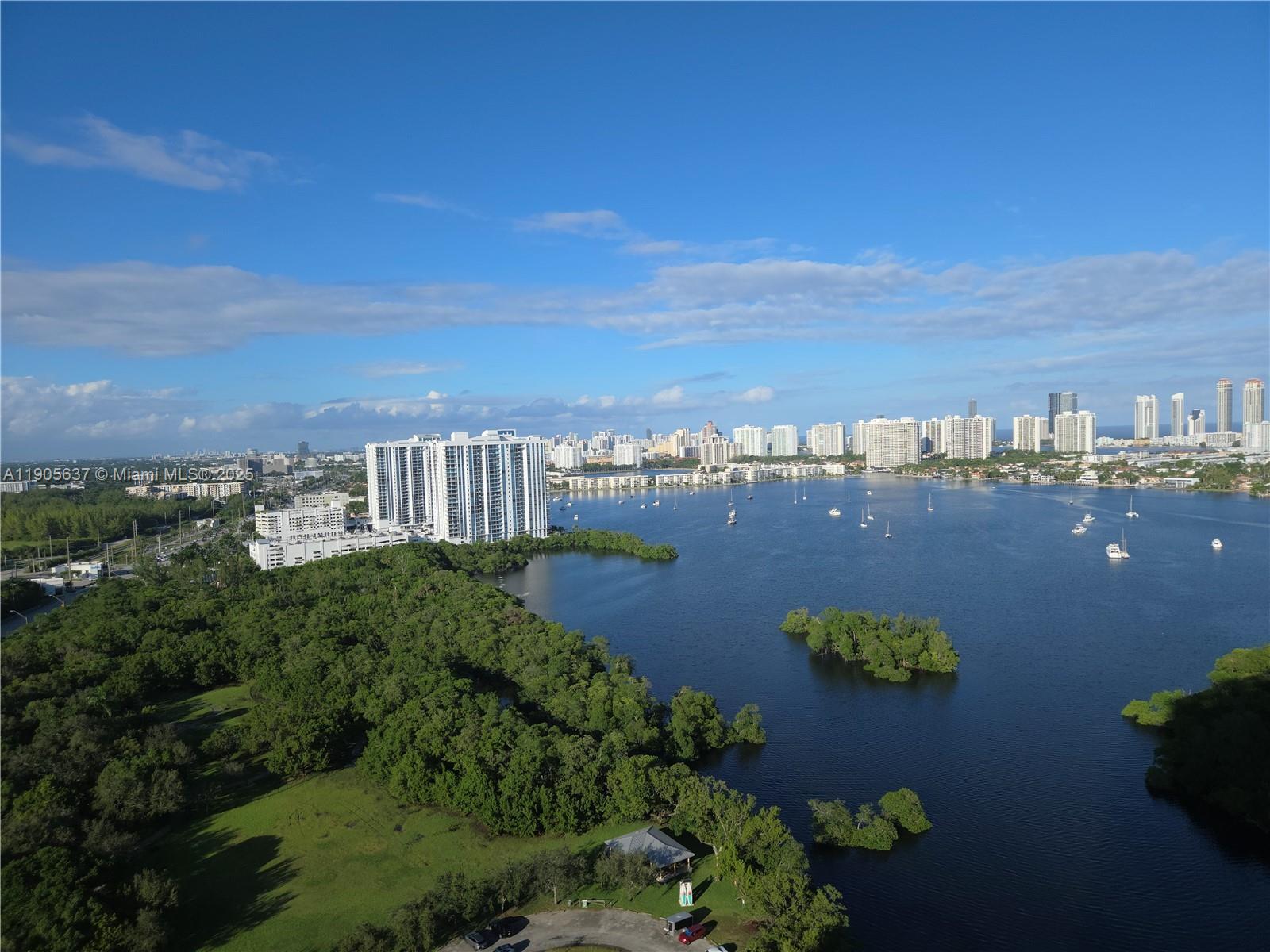 Building Photo - 16385 Biscayne Blvd