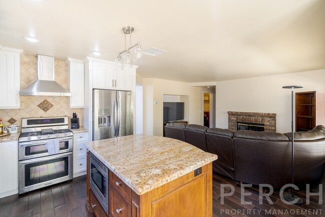 Building Photo - 3770 Dunbarton Way