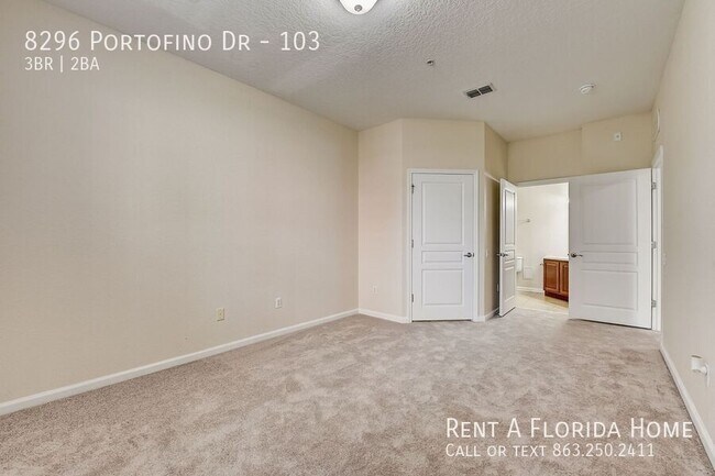 Building Photo - 8296 Portofino Dr