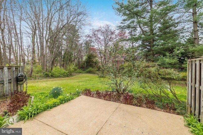 Building Photo - 9823 St Cloud Ct