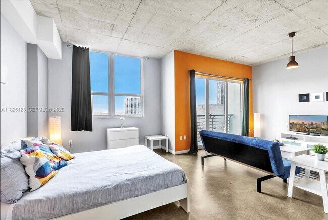 Building Photo - 133 NE 2nd Ave