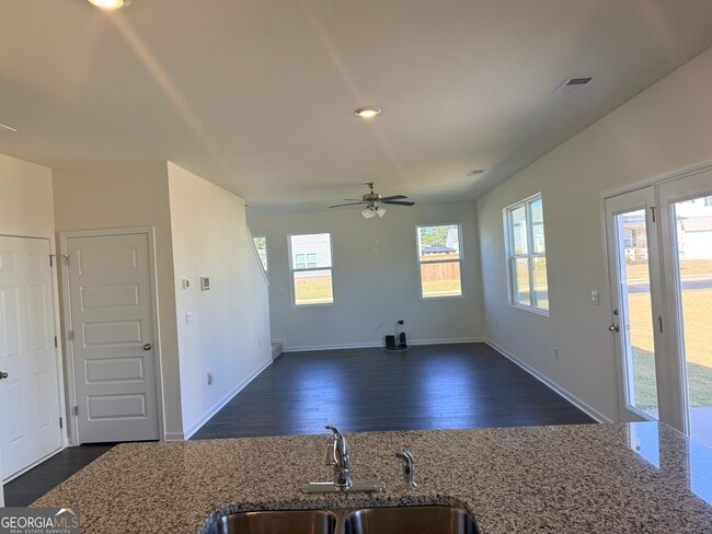 Building Photo - 175 Amberjack Trl