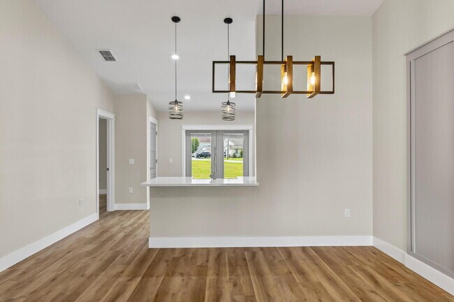 Building Photo - Modern Living Awaits!