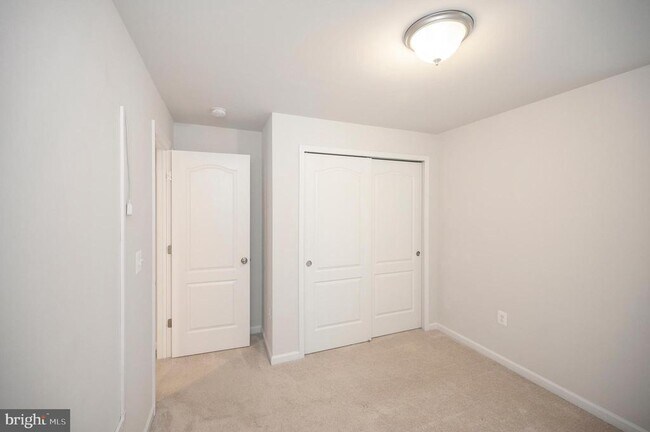 Building Photo - 1092 Aspen Rd