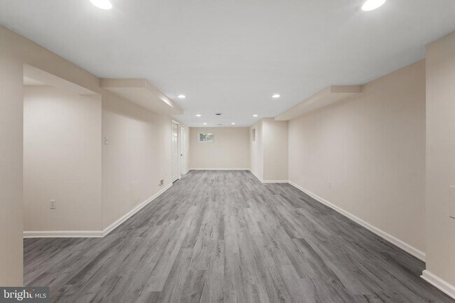 Building Photo - 121 Whitmoor Terrace