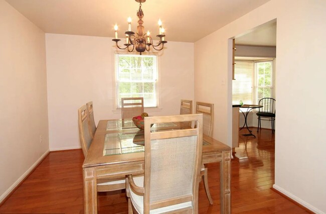 Dining Room - 9053 Loreleigh Way