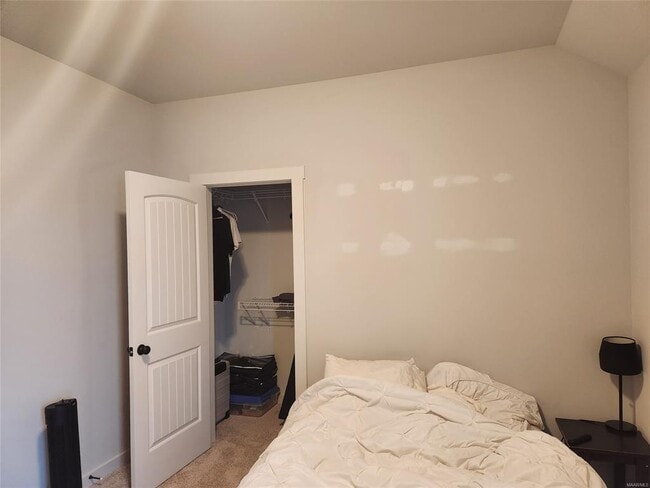 Building Photo - 292 Hedgefield Dr