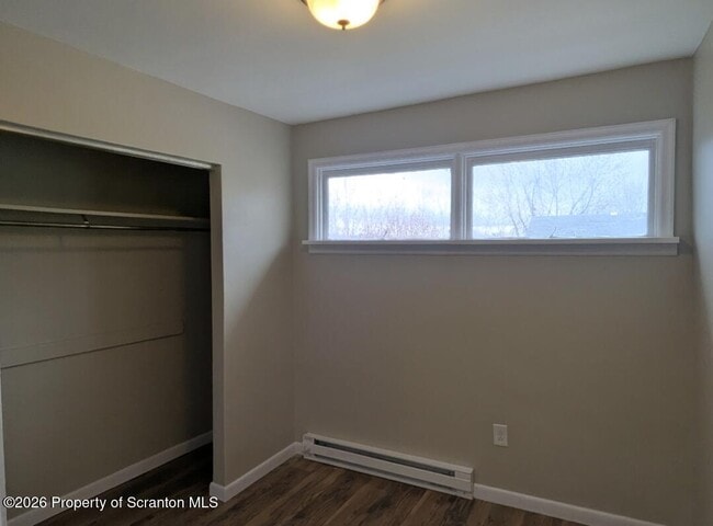 Building Photo - 714 Orchard St