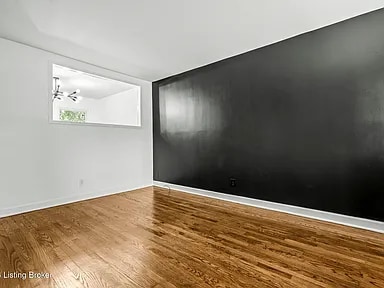 Building Photo - 1119 Ireland Dr