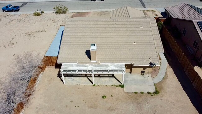 Building Photo - Wow must see 4 bedroom Plus 2 bath Home in...