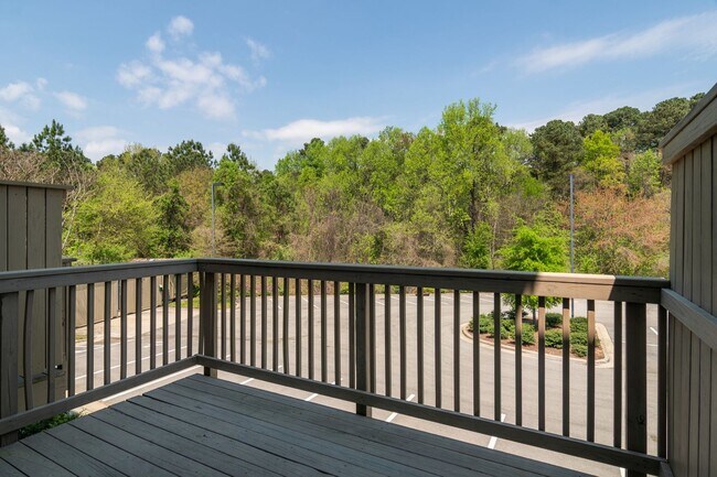 Building Photo - Spacious 3 Bed / 3.5 Bath Townhome Near Raleigh Iron Works & 440!