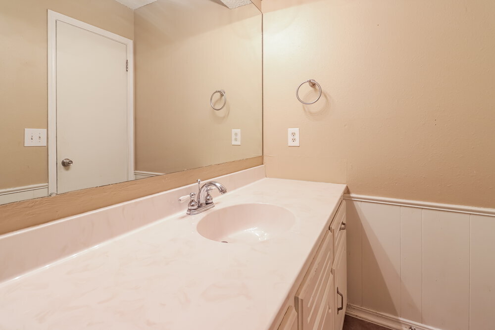 Building Photo - 1212 SE 11th St