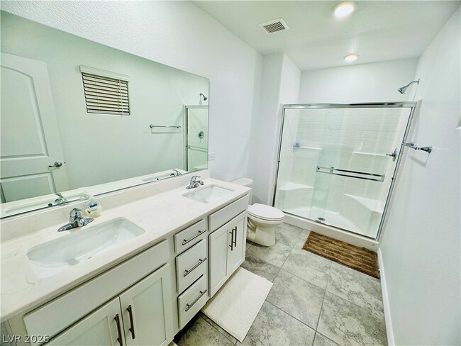 Building Photo - 356 Rosefinch St