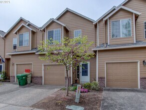 Building Photo - Super-Cute Townhouse! 3 bed + 2.5 baths w/ Fantastic Floor Plan! (A/C & Washer / Dryer included!)