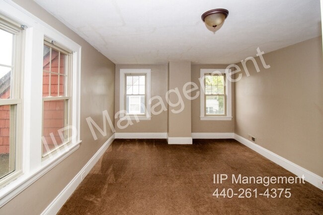 Building Photo - 18506 Chagrin Blvd