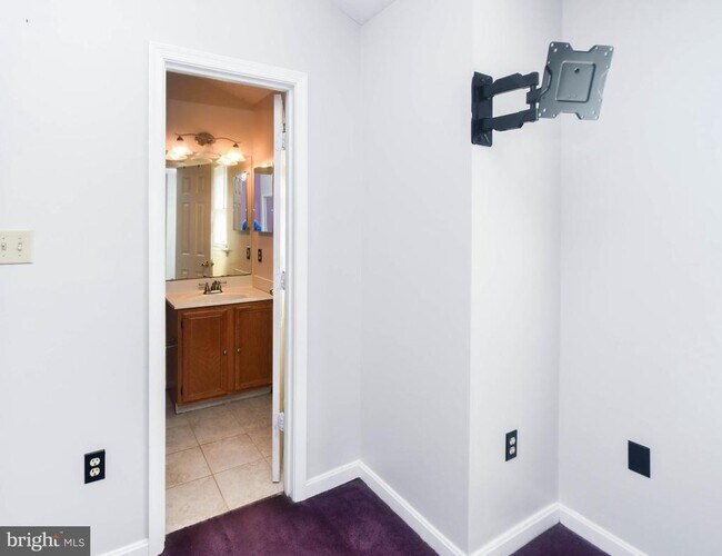 Building Photo - 7234 Tamo Ct
