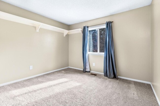 Building Photo - 3636 Caribou Dr