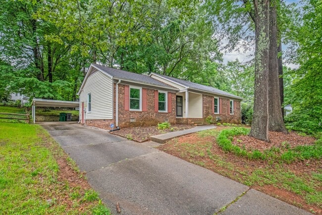 Building Photo - (Coming Soon) Move-in Ready 3 Bedroom Ranch!!