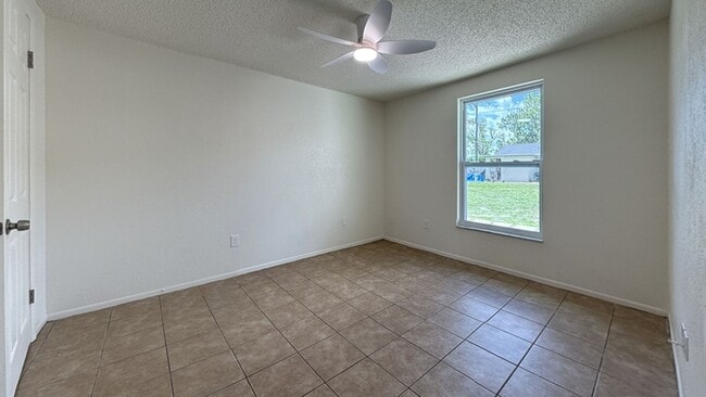 Building Photo - 7059 Brentford Rd