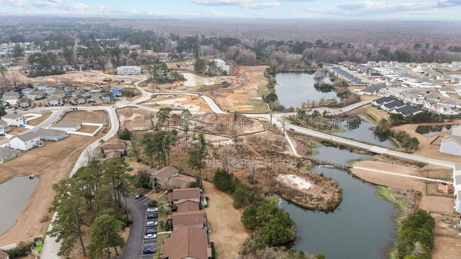 Building Photo - 305 Resort Dr