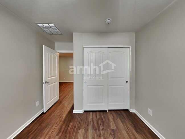 Building Photo - 20772 W Thomas Rd