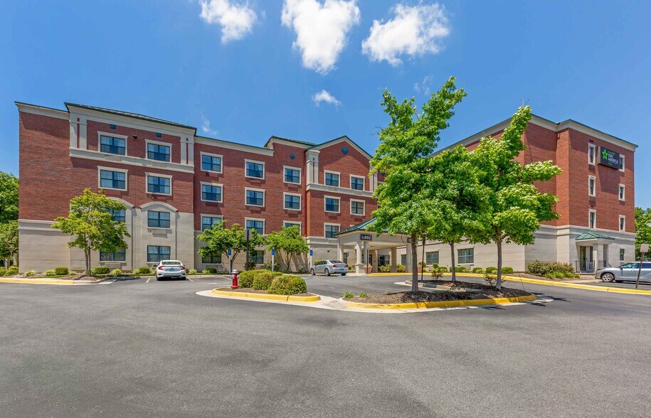 Building Photo - Furnished Studio-Washington, D.C. - Fairfax - Fair Oaks Mall