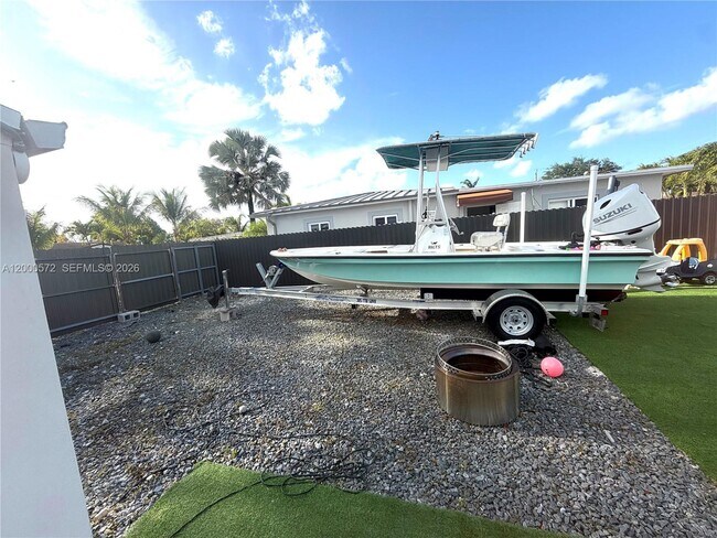 Building Photo - 6497 W 8th Ln