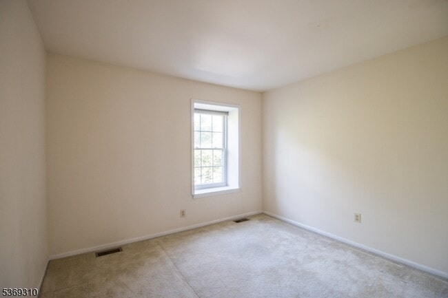 Building Photo - 36 Needham Way