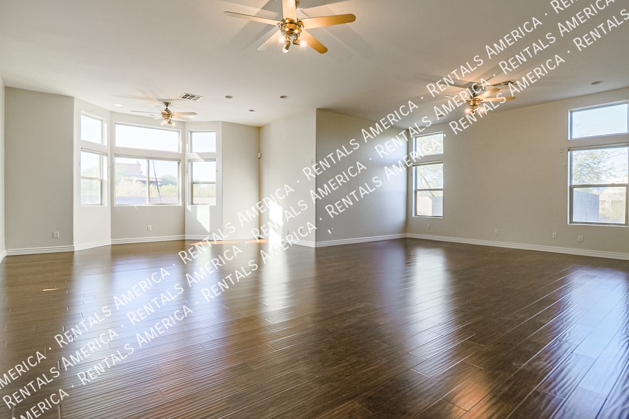 Building Photo - 14136 E Gloria Ln