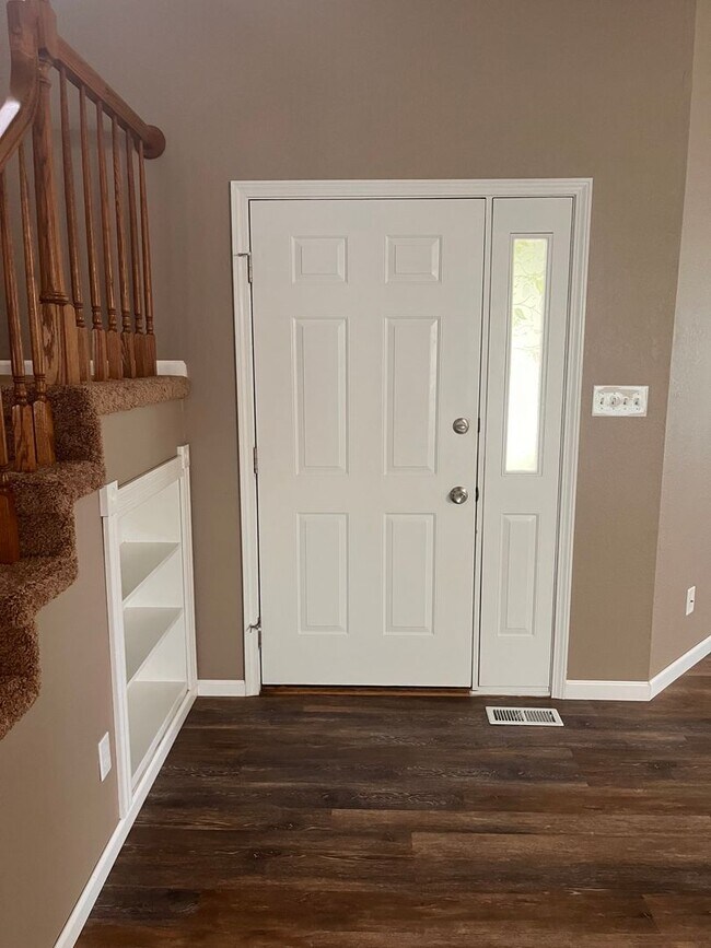 Building Photo - 3 bedroom house in O'Fallon