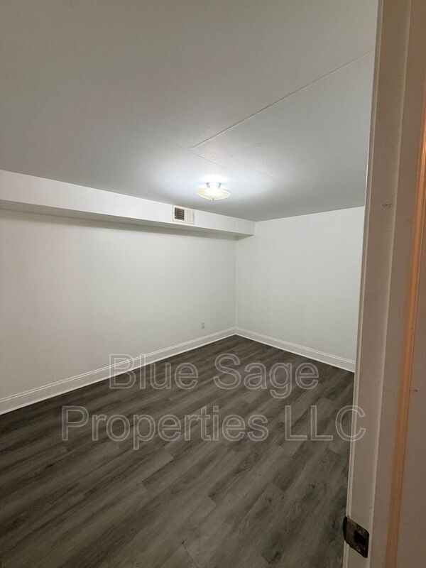 Building Photo - 314 Spruce St