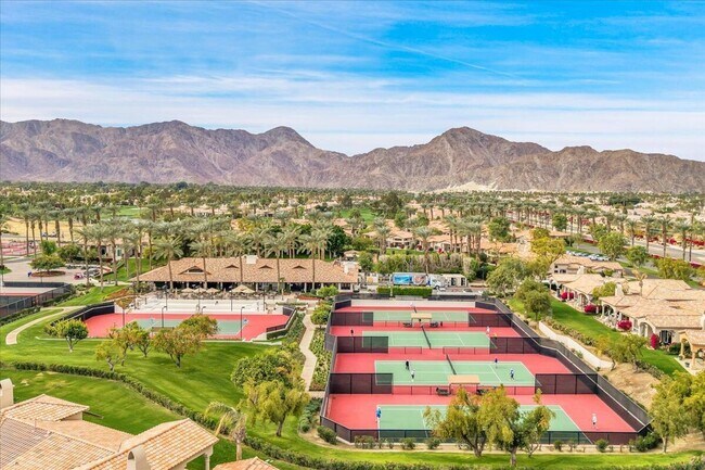 Building Photo - 78825 Vía Ventana