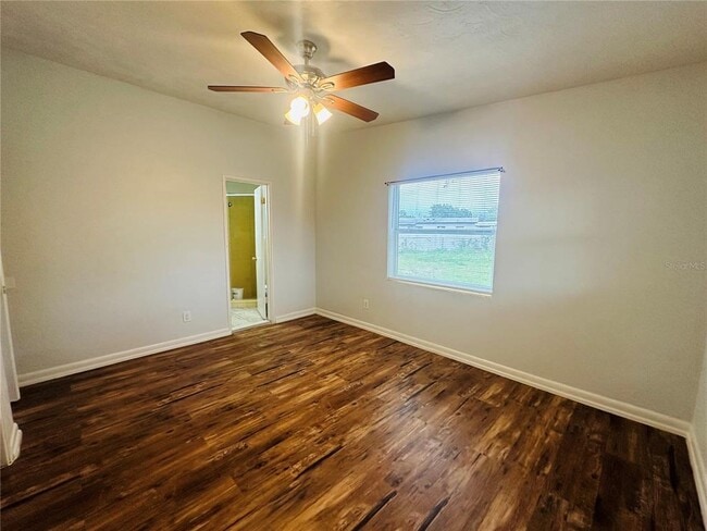 Building Photo - 6033 Balboa Dr