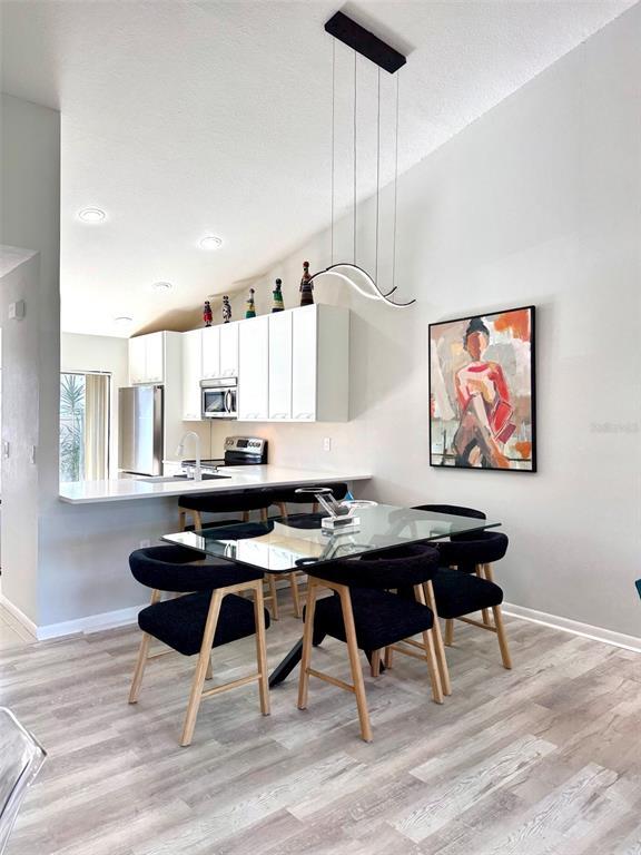 Building Photo - 5222 Myrtle Wood