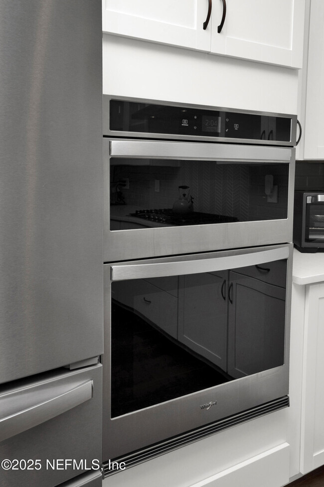 Building Photo - 176 Settler's Landing Dr