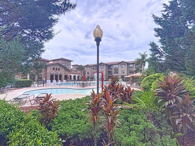 Building Photo - Charo Parkway