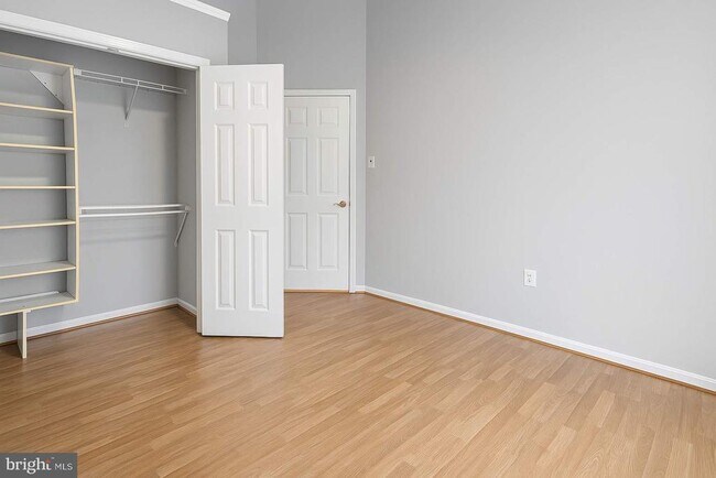 Building Photo - 1 Beacon Hill Way